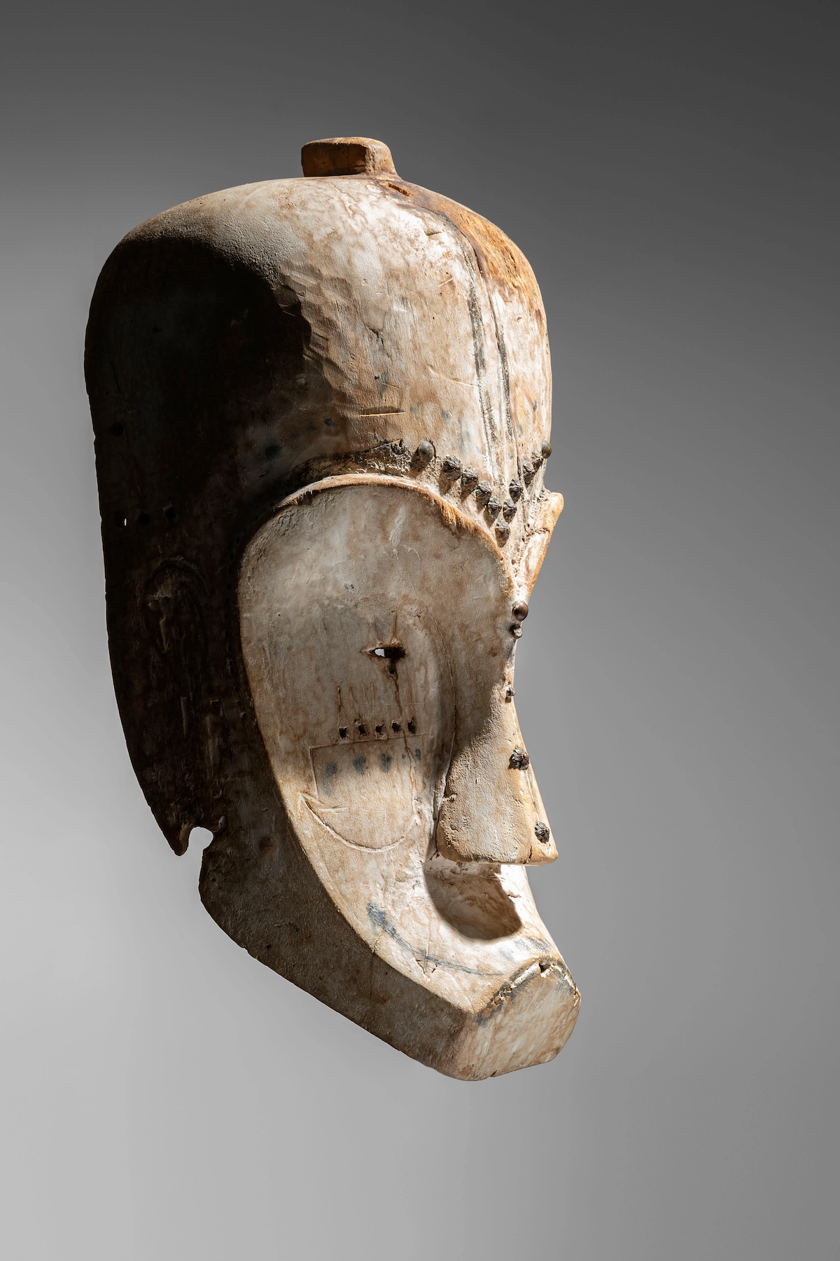Fang Ngil Mask Gabon Native 2 december 2025